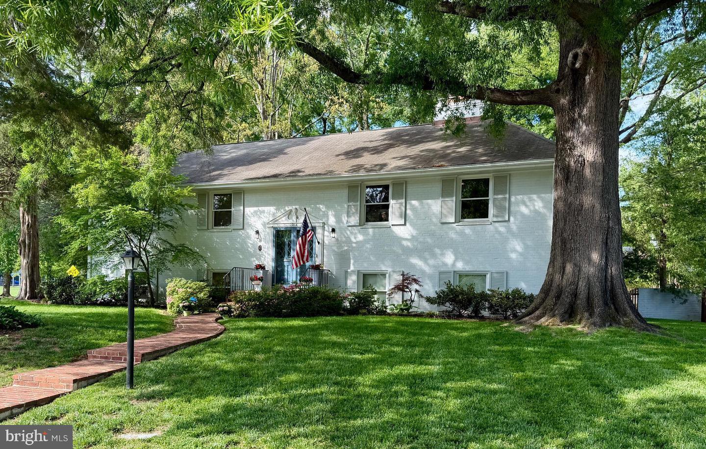 1014 Potomac Lane, Alexandria, VA, 22308