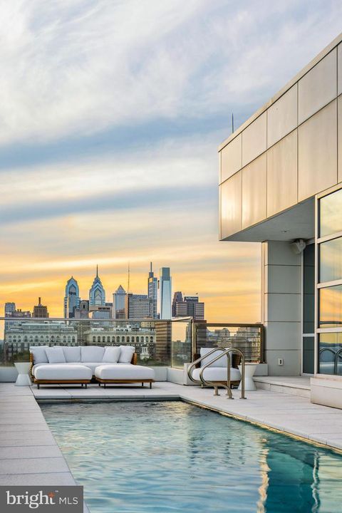 101 Walnut St #Ph Philadelphia PA 19106