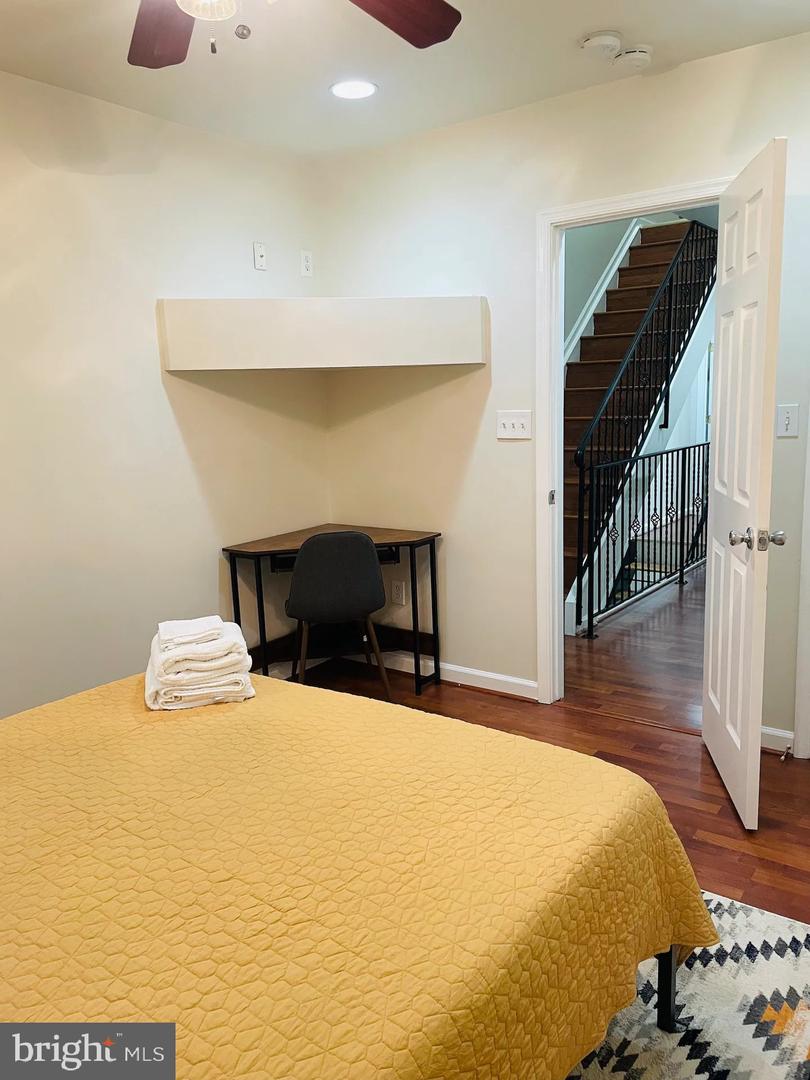 Photo 22 of 34 of 306 S Poppleton St townhome