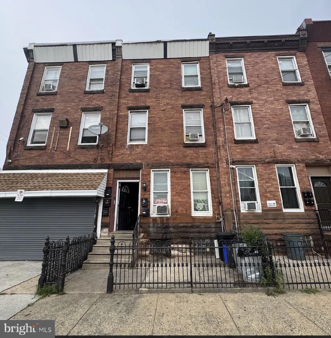2003 E Allegheny Avenue