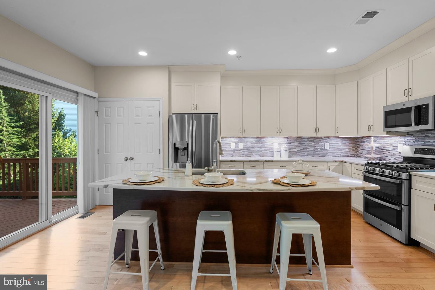Photo 8 of 34 of 2420 Astrid Ct townhome