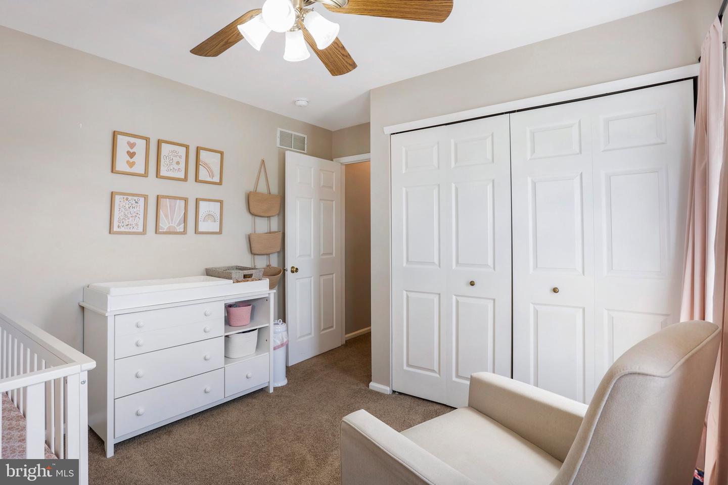 Photo 32 of 47 of 484 Stoneglen St townhome