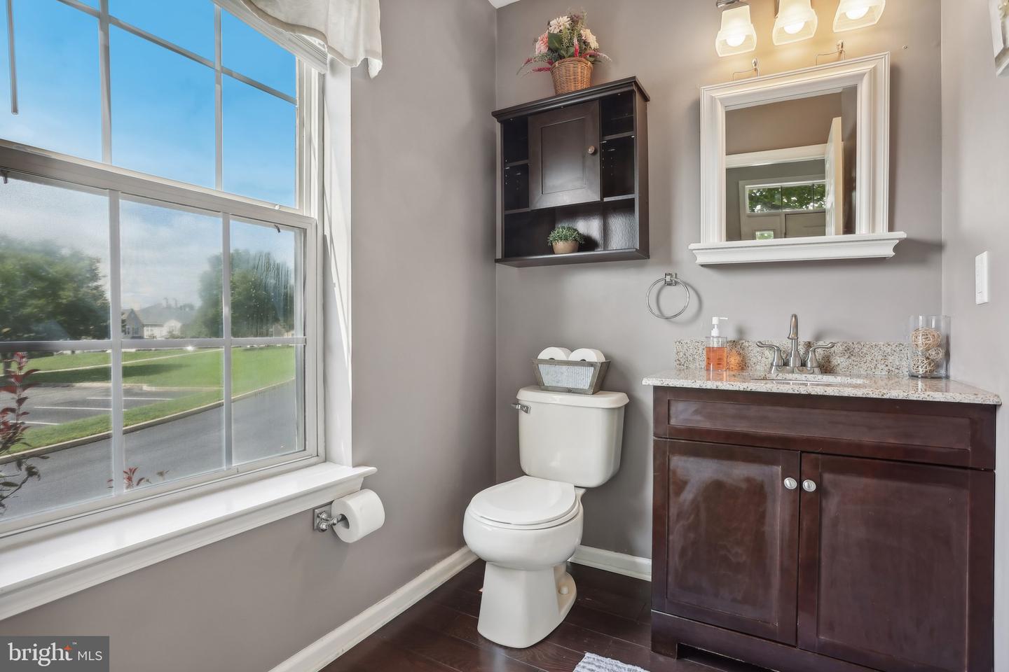Photo 7 of 47 of 484 Stoneglen St townhome