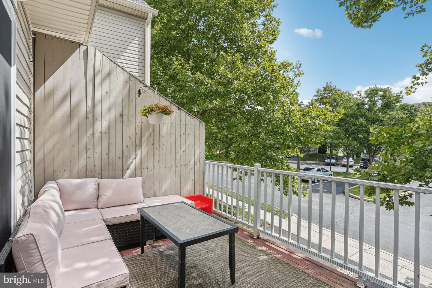 Photo 38 of 47 of 484 Stoneglen St townhome