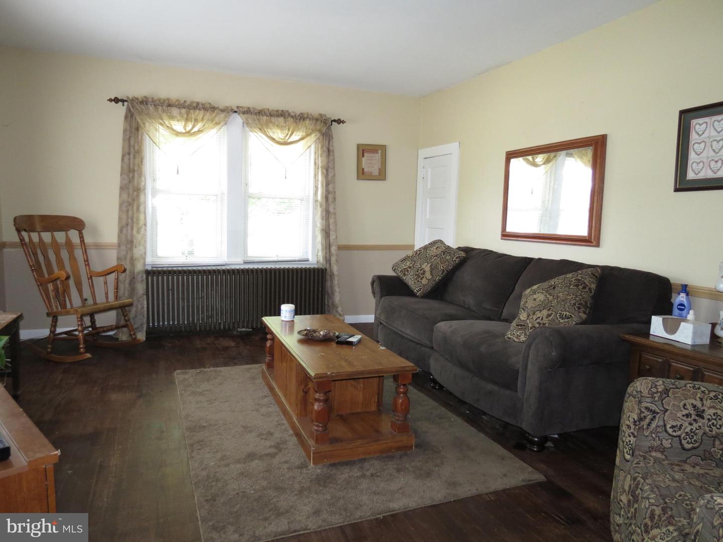 Photo 4 of 21 of 1338 Fairton Rd house