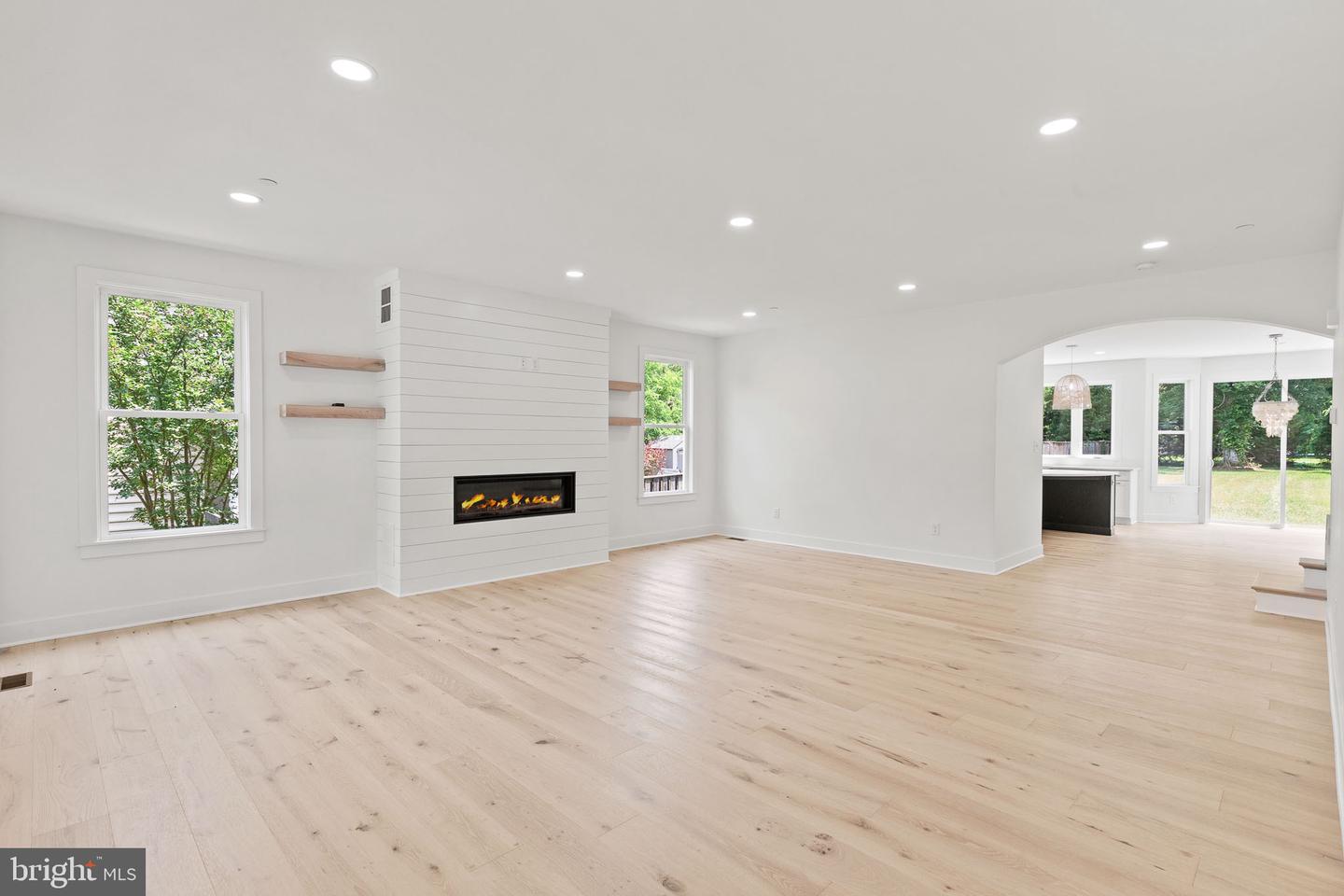 Photo 10 of 50 of 13364 Rousby Hall Rd house