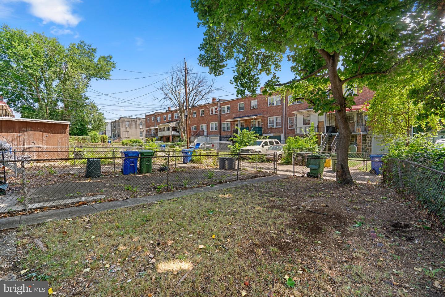 Photo 14 of 15 of 301 Denison St townhome