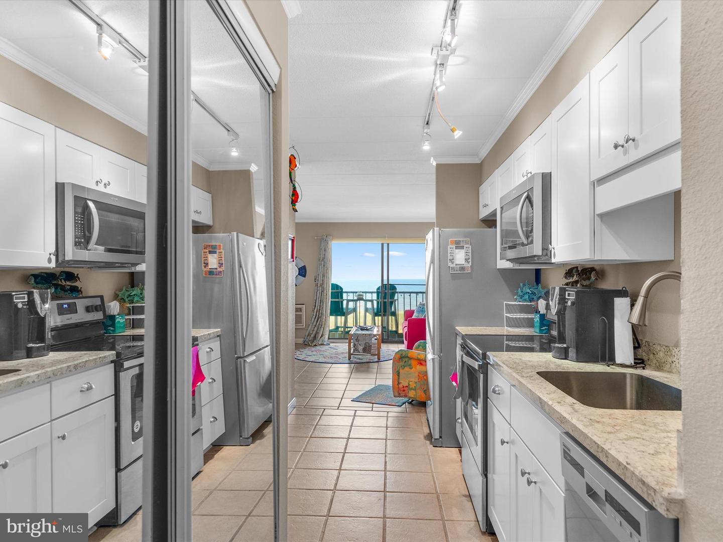 Photo 7 of 28 of 7001 Atlantic Ave #E2060b condo
