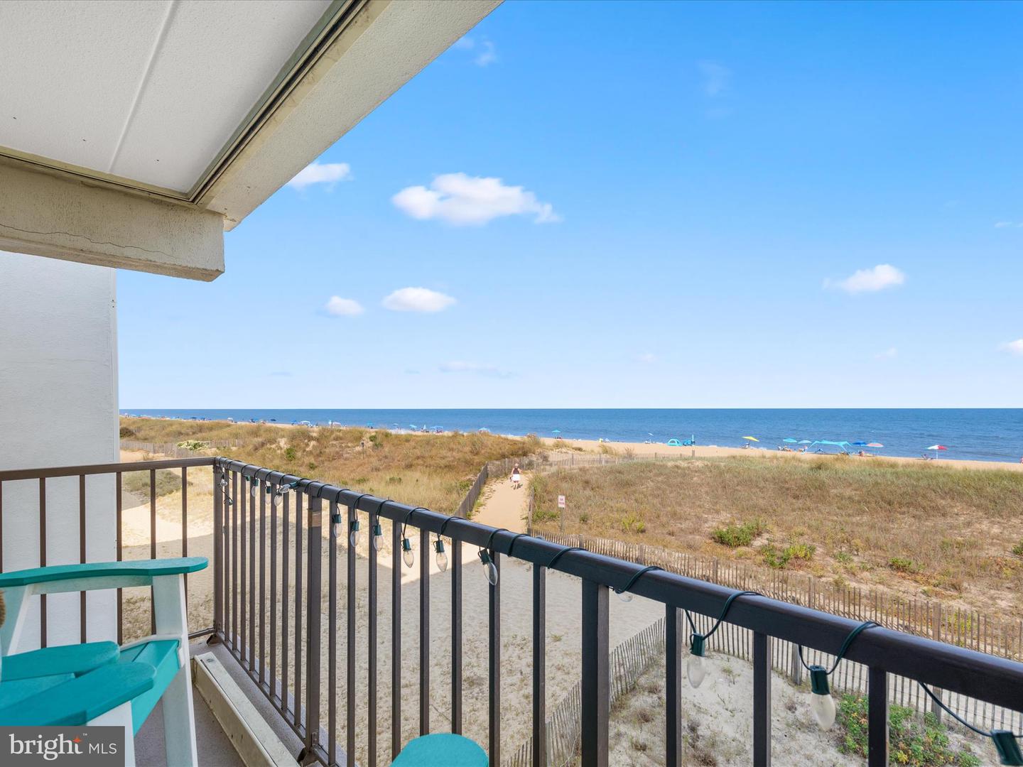 Photo 4 of 28 of 7001 Atlantic Ave #E2060b condo