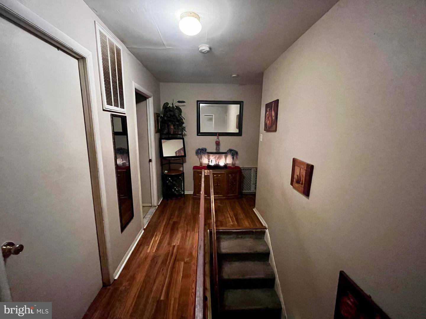 Photo 8 of 14 of 11 Milstone Ct townhome