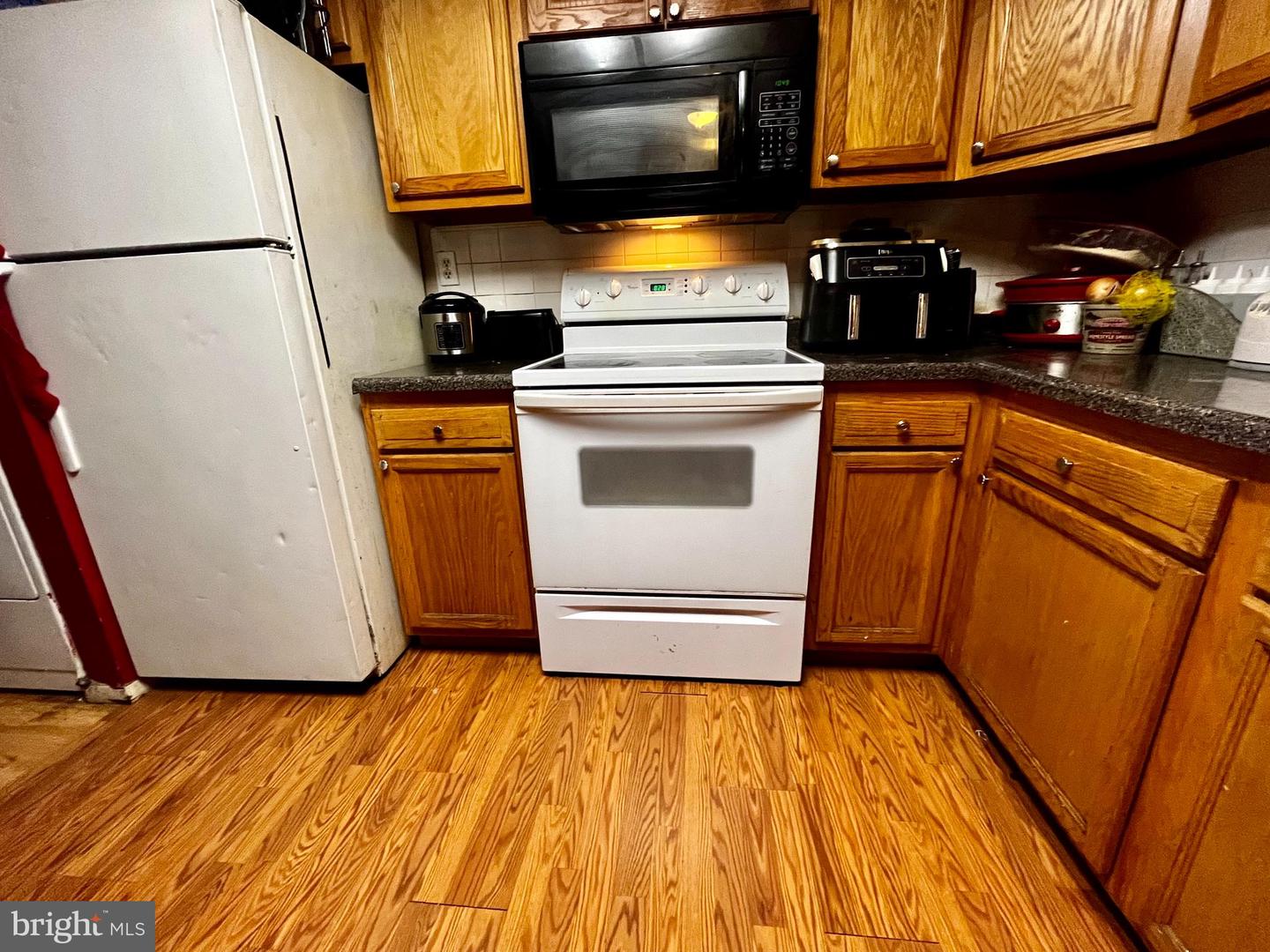 Photo 5 of 14 of 11 Milstone Ct townhome