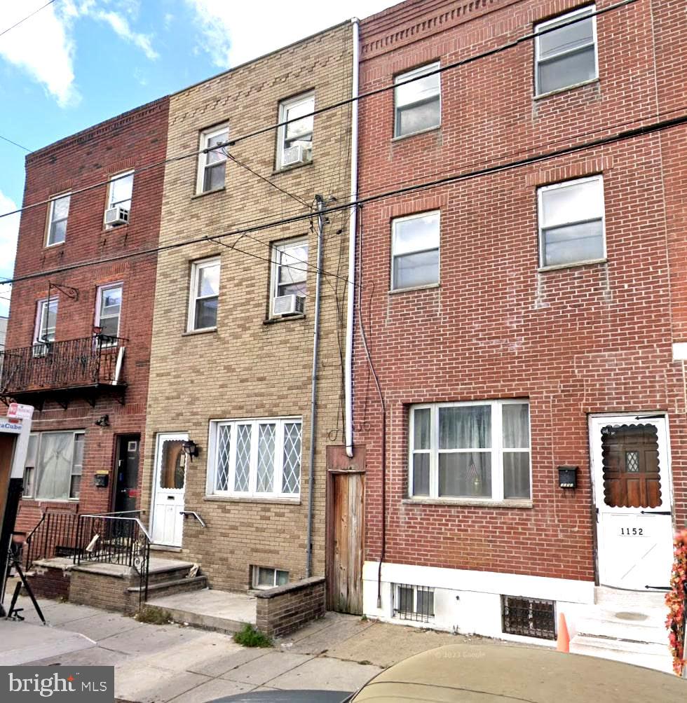 View Philadelphia, PA 19147 townhome