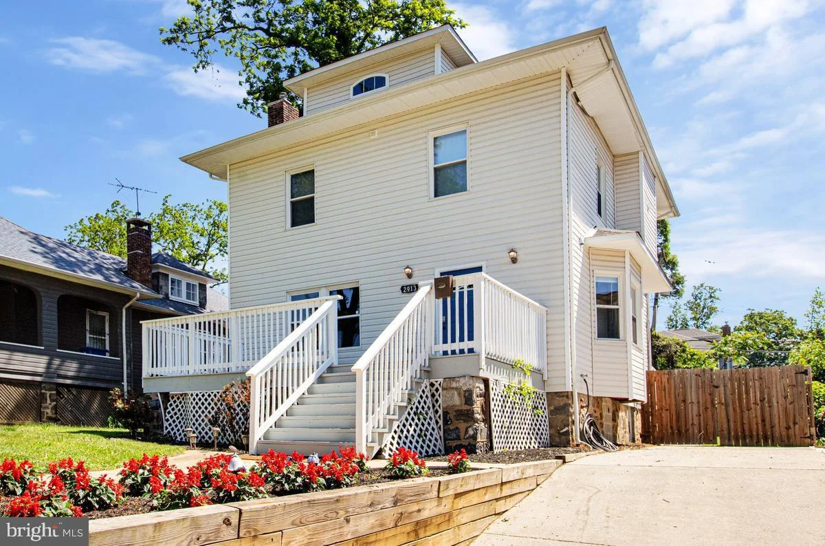 2913 Chelsea Terrace