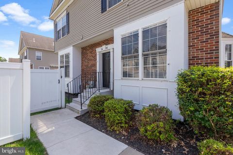 Townhouse in Philadelphia PA 3405 Tuscany DRIVE.jpg