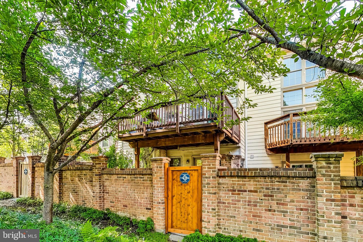 Photo 41 of 46 of 5910 Bloomingdale Ter townhome