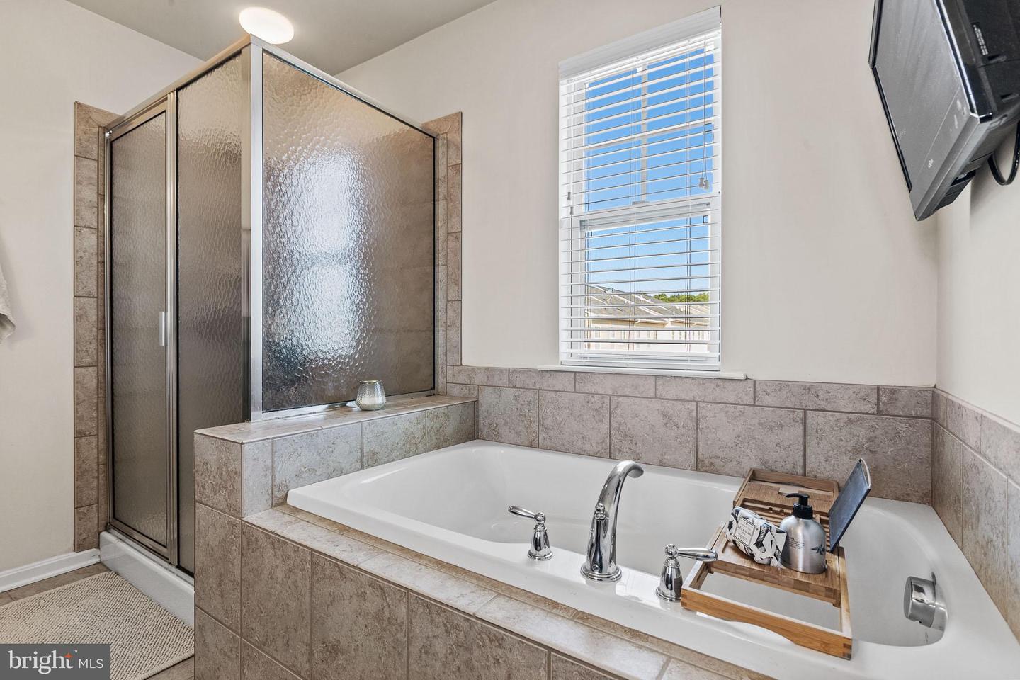Photo 18 of 29 of 23257 Lindsay Dr townhome