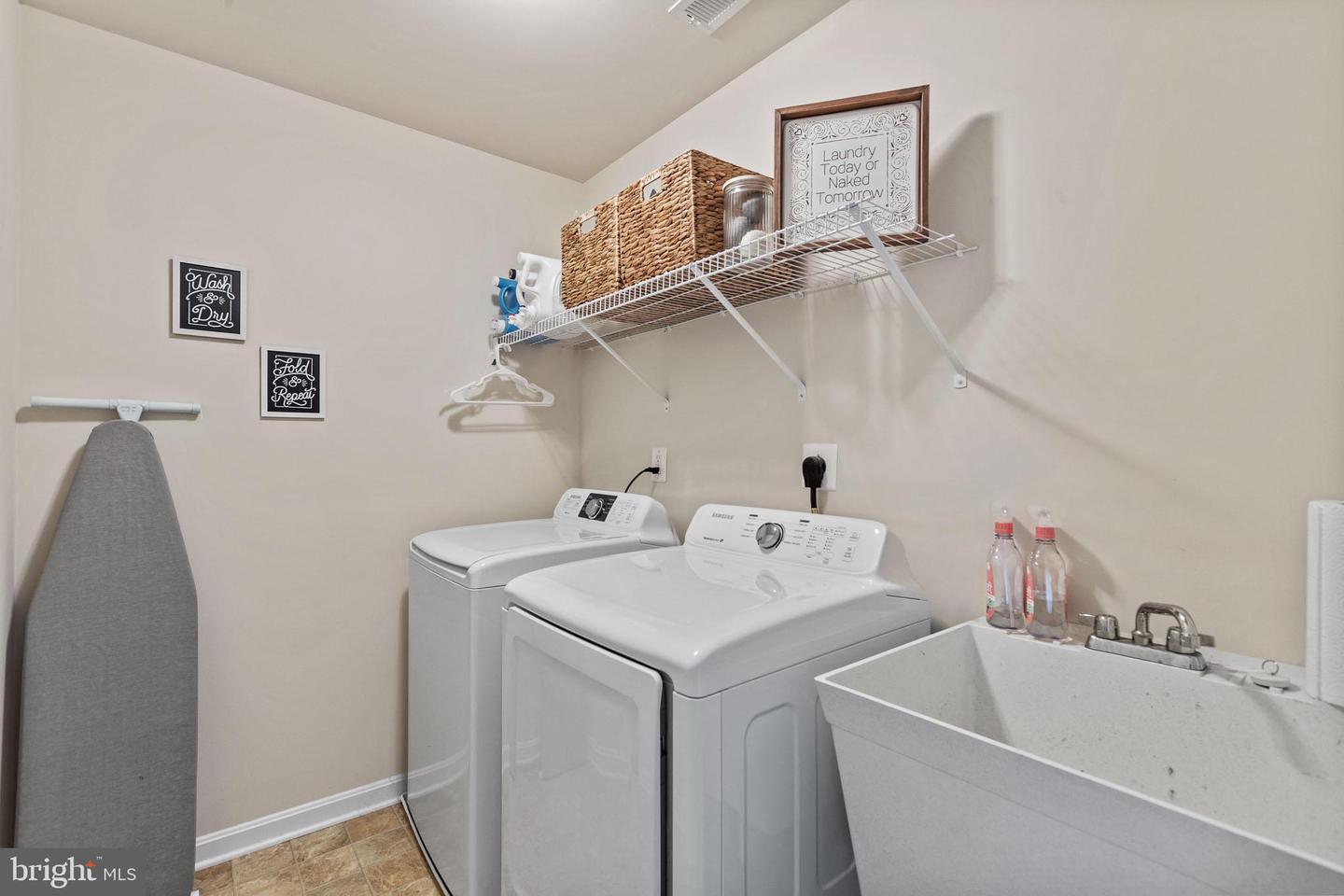 Photo 22 of 29 of 23257 Lindsay Dr townhome