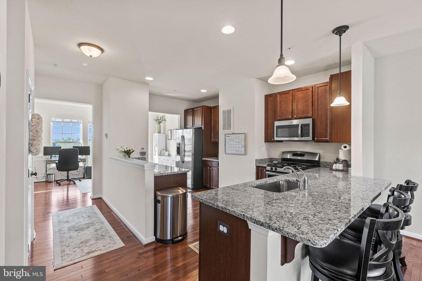 Photo 9 of 29 of 23257 Lindsay Dr townhome