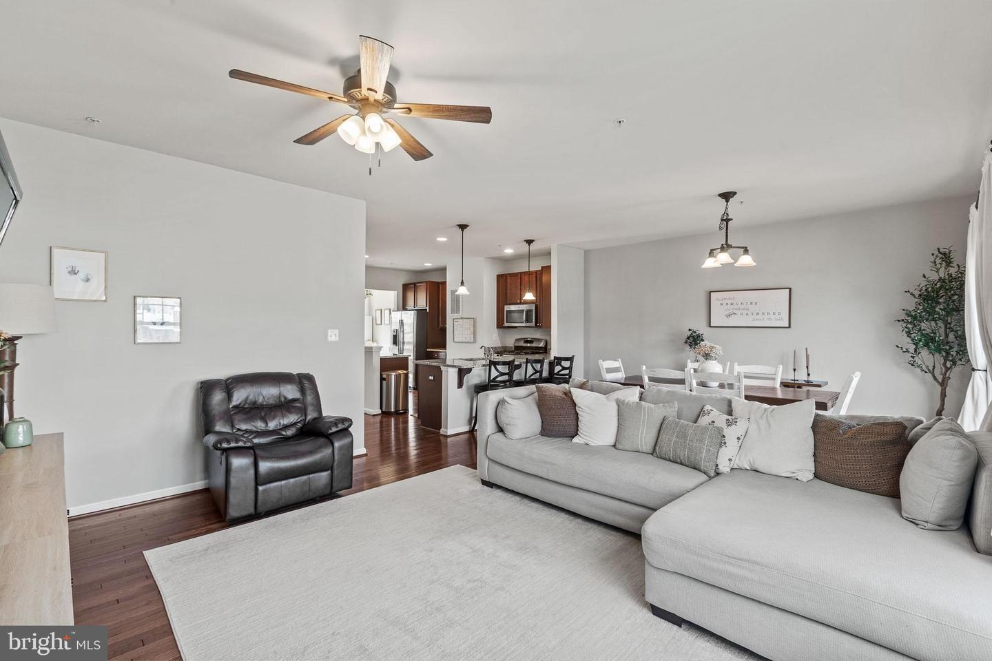 Photo 11 of 29 of 23257 Lindsay Dr townhome