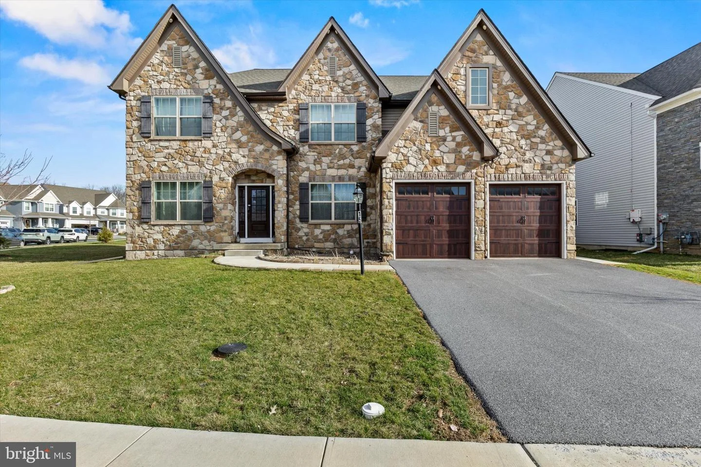 15 Stallion St