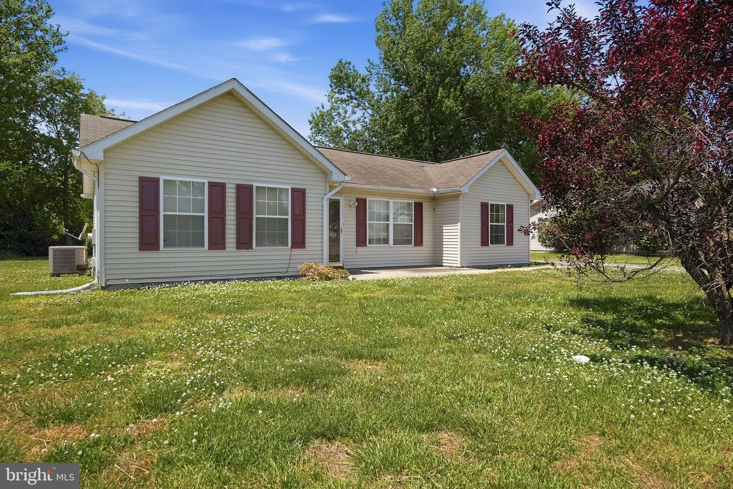 25044 Travis Trail