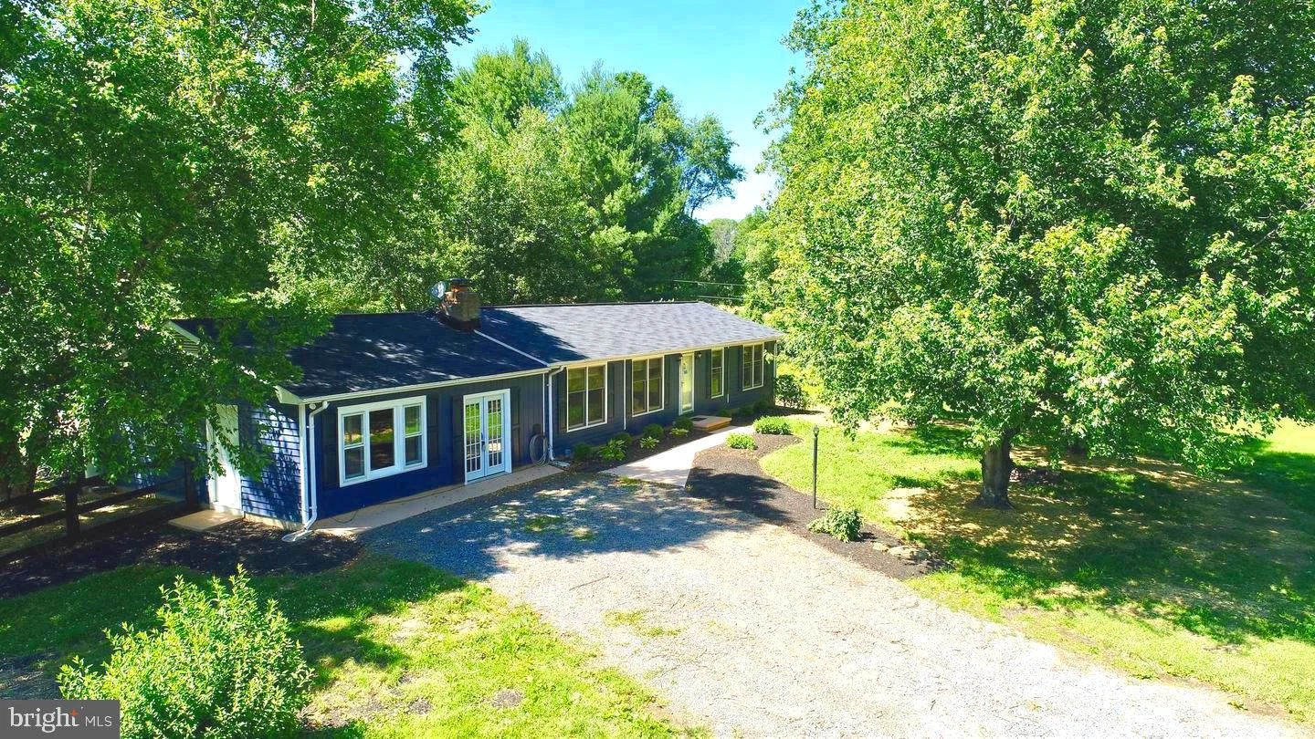 16119 Hampton Road, Hamilton, VA, 20158
