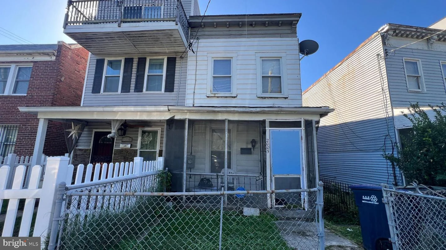 2005 Fairlawn Avenue SE
