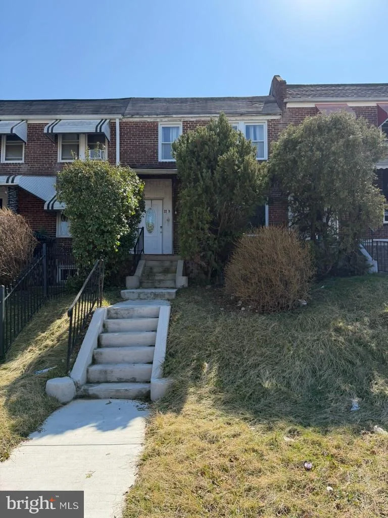 2709 E Federal Street