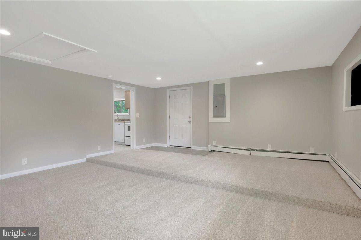 Photo 14 of 25 of 15 Korda Dr house