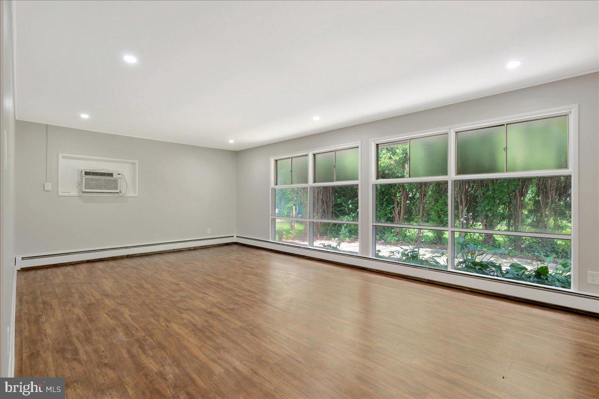 Photo 5 of 25 of 15 Korda Dr house