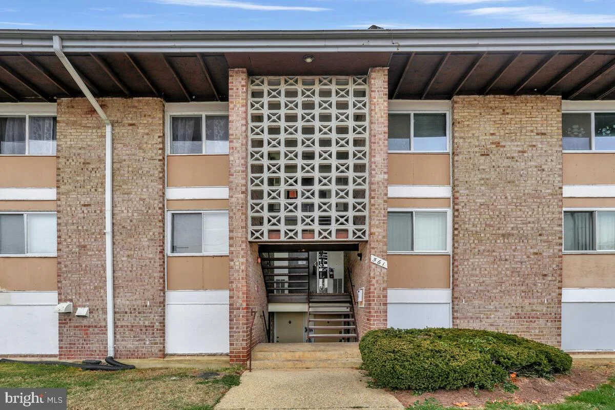 561 Wilson Bridge Drive Unit B1