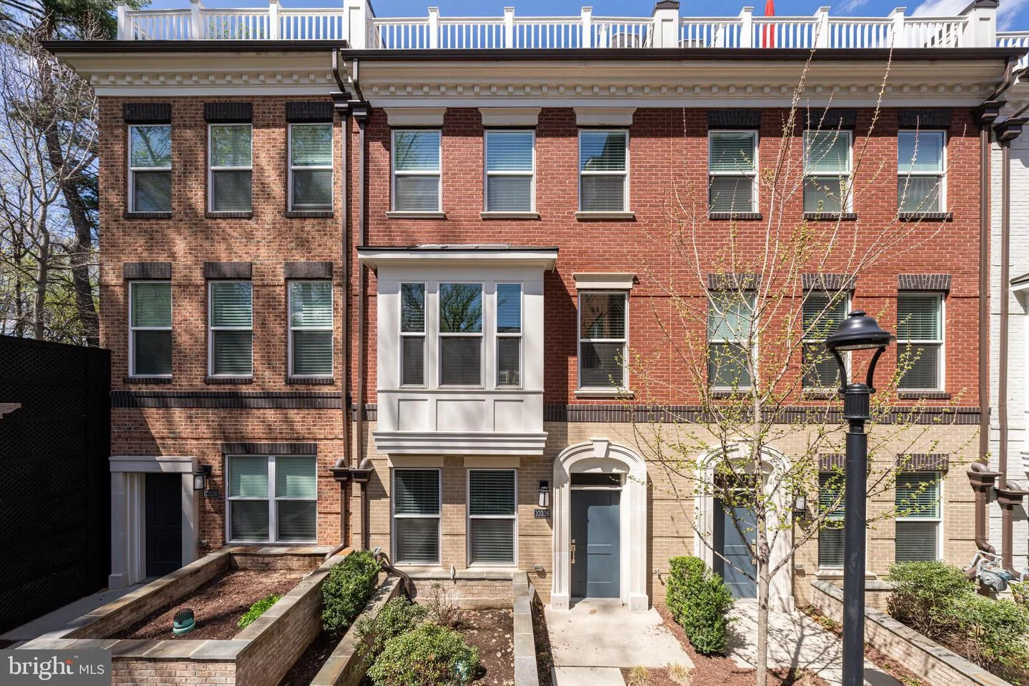 10326 Grosvenor Place