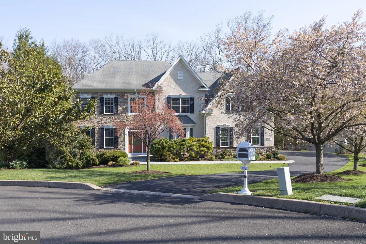 1321 Meadowbrook Court