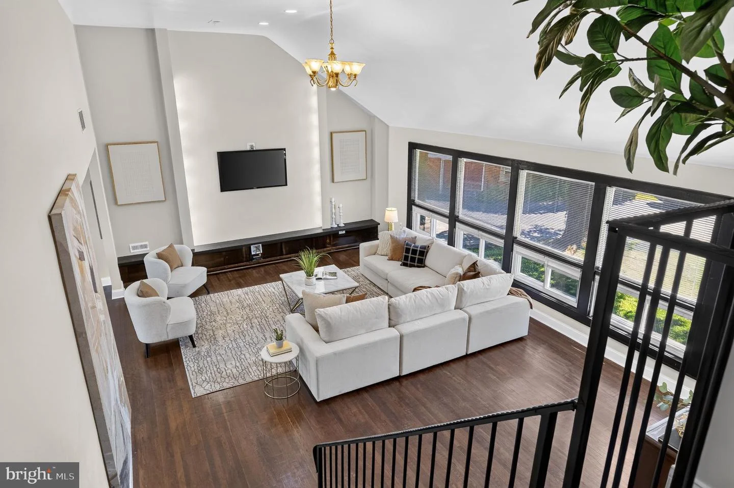 1011 Stanford Drive