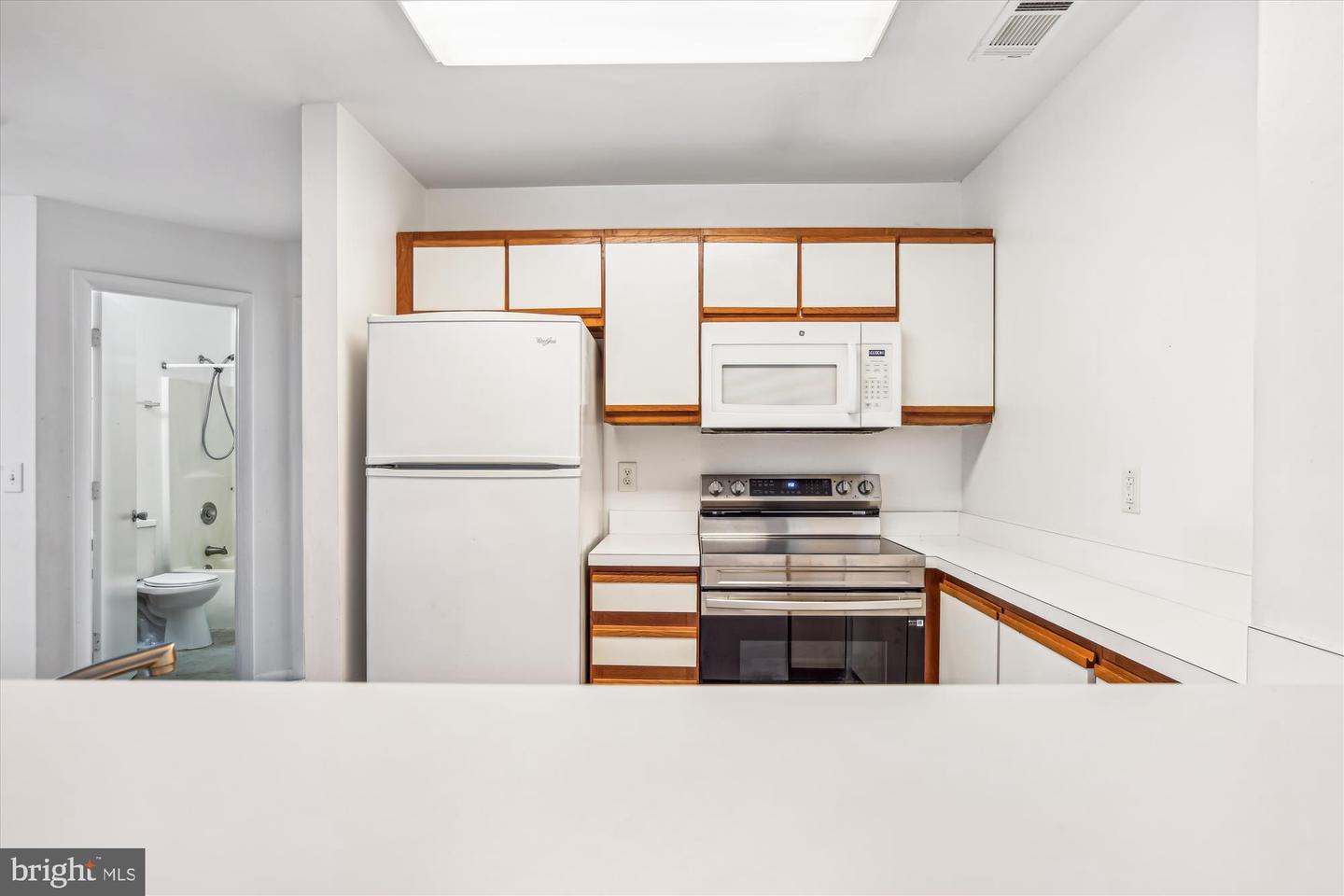 Photo 9 of 43 of 40-E Hearthstone Ct #E condo