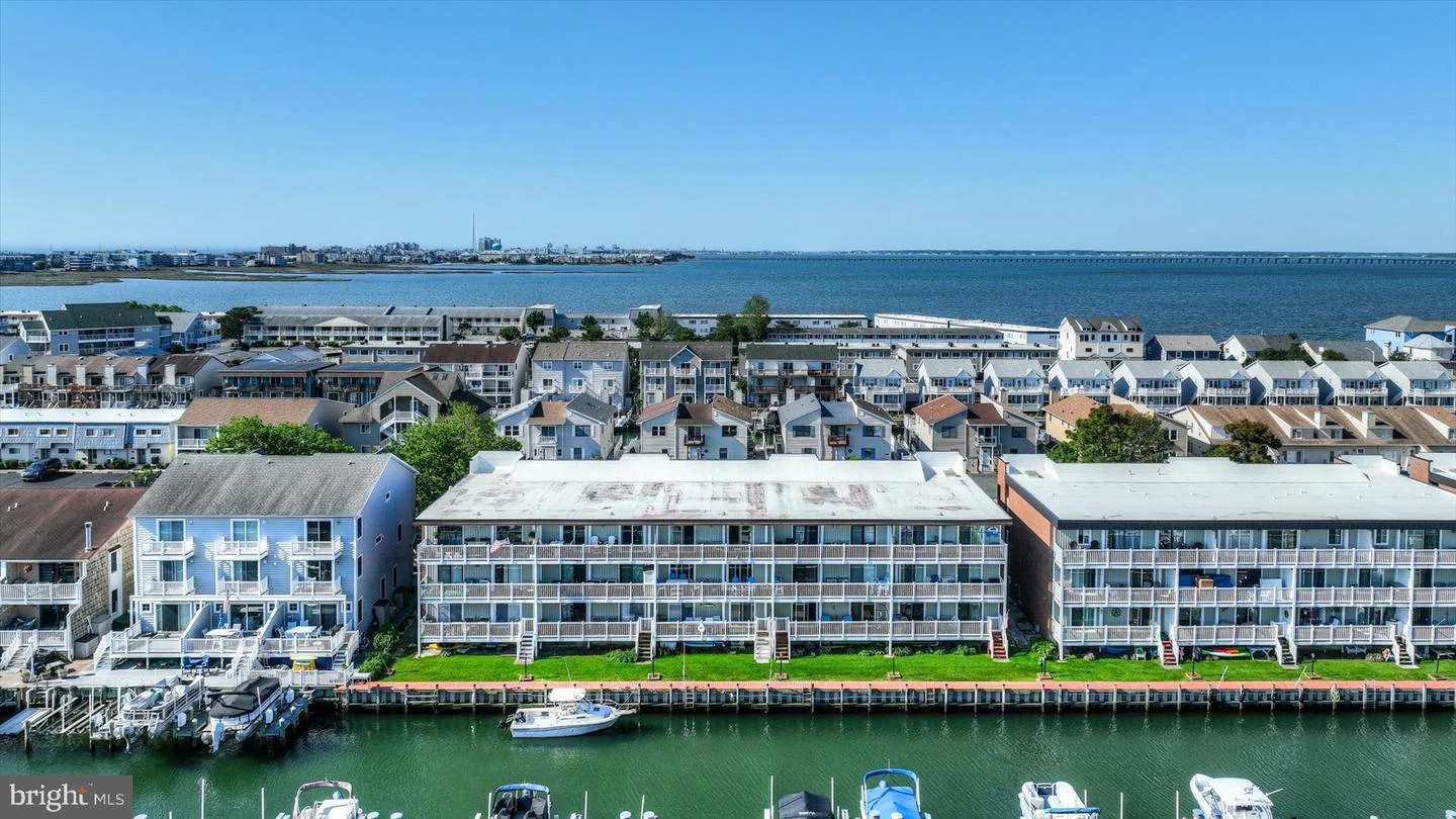 714 Mooring Road Unit C305