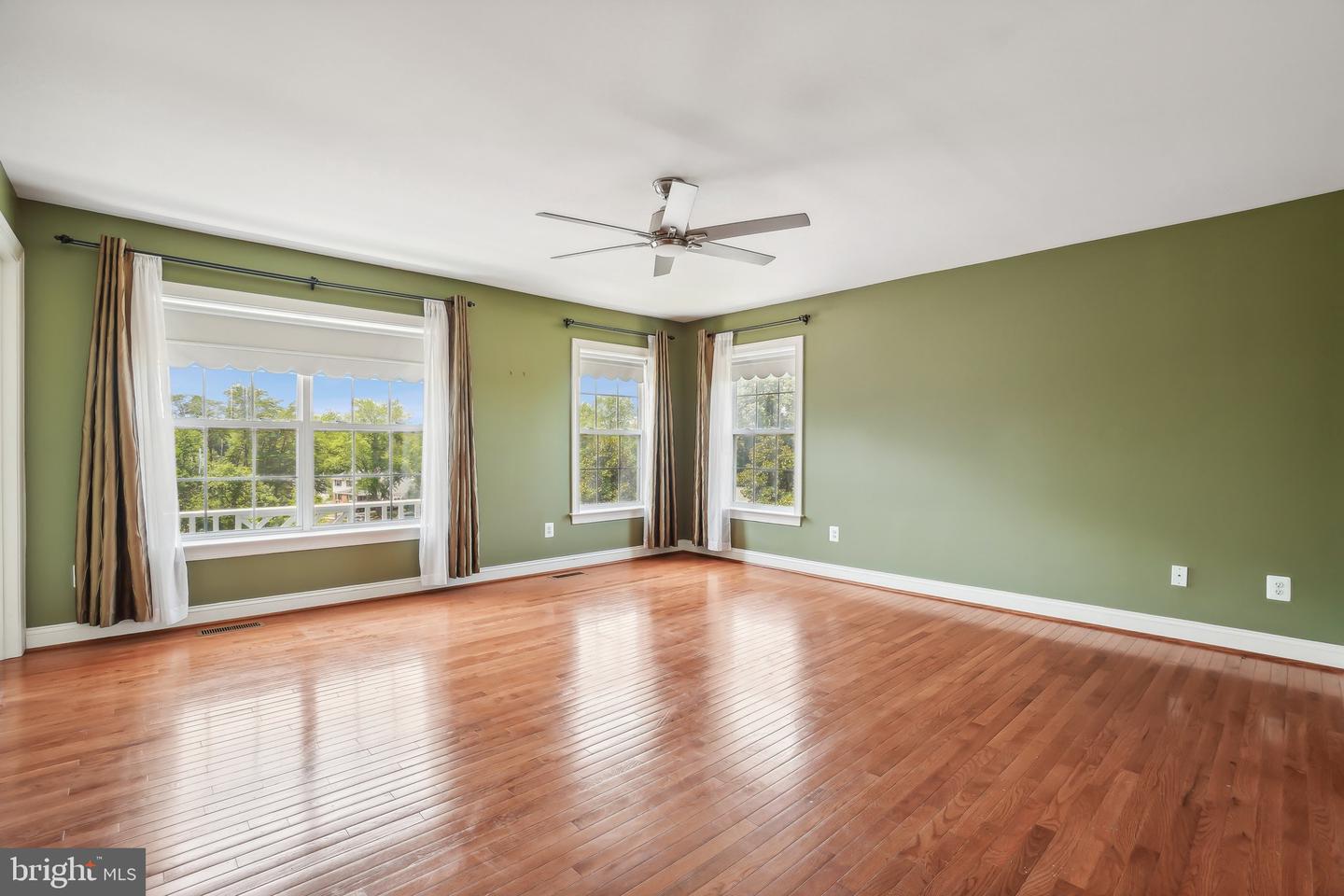 Photo 15 of 27 of 14833 Cloverdale Rd #95 townhome