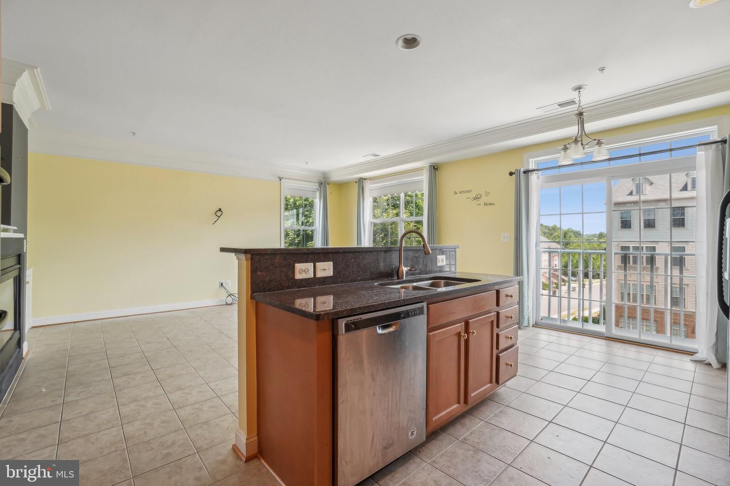 Photo 10 of 27 of 14833 Cloverdale Rd #95 townhome
