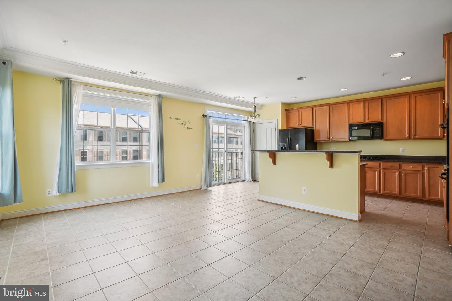Photo 12 of 27 of 14833 Cloverdale Rd #95 townhome