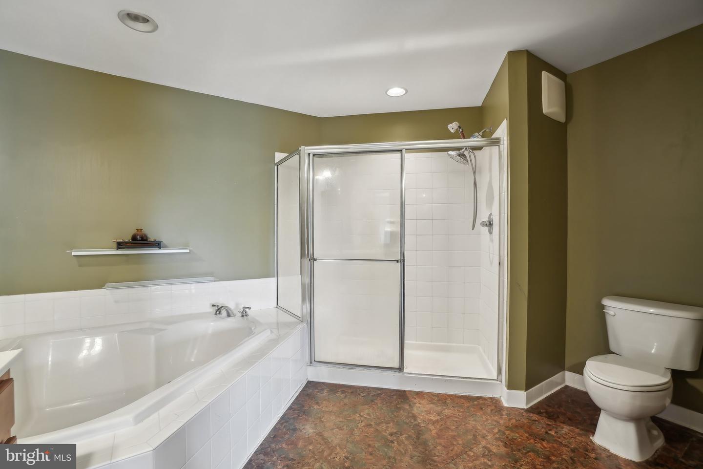 Photo 18 of 27 of 14833 Cloverdale Rd #95 townhome