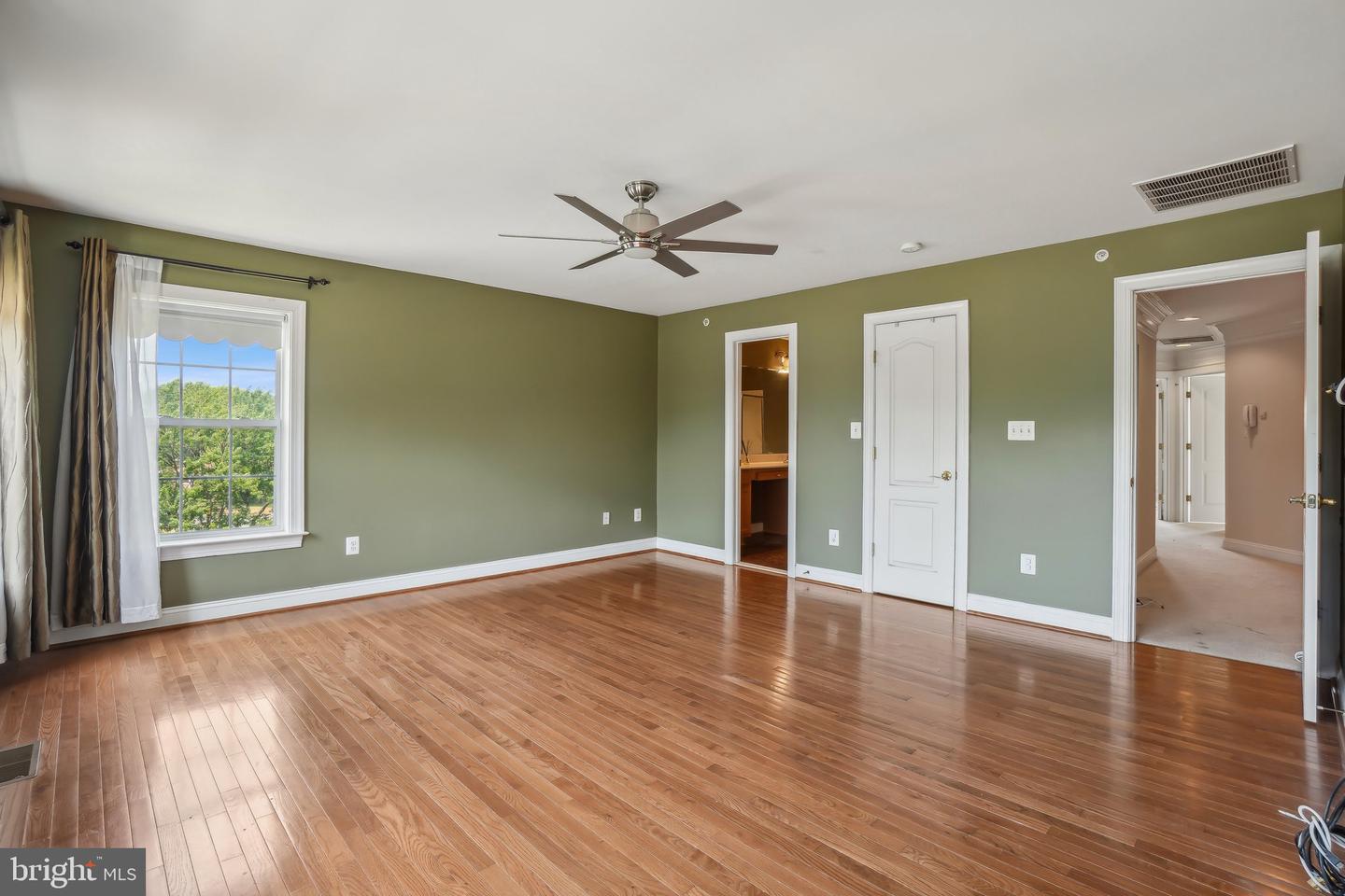 Photo 16 of 27 of 14833 Cloverdale Rd #95 townhome