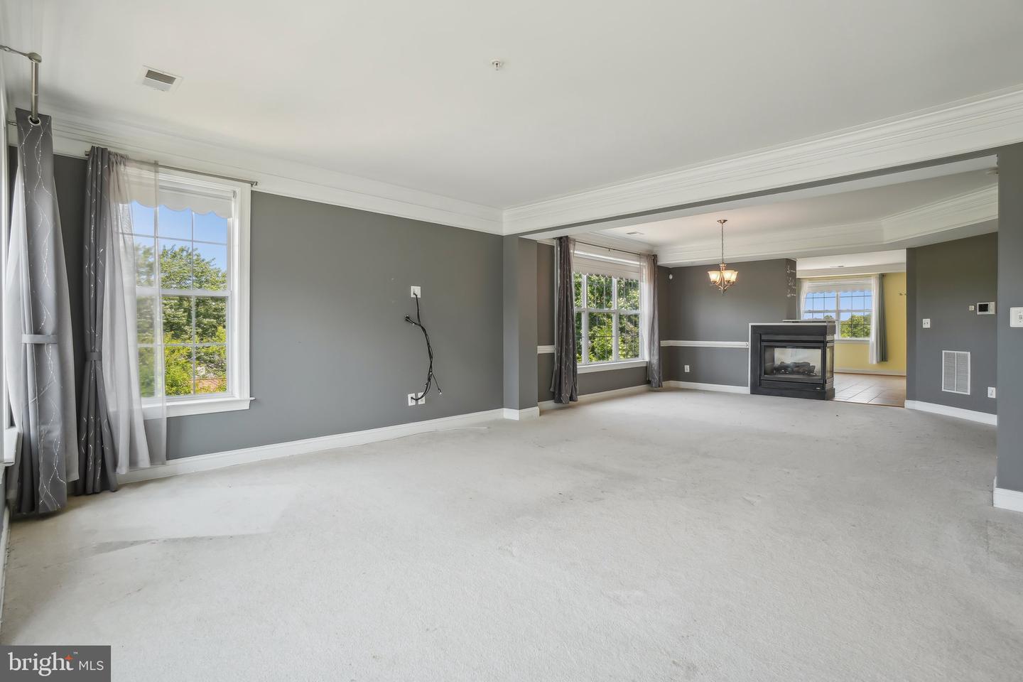 Photo 4 of 27 of 14833 Cloverdale Rd #95 townhome