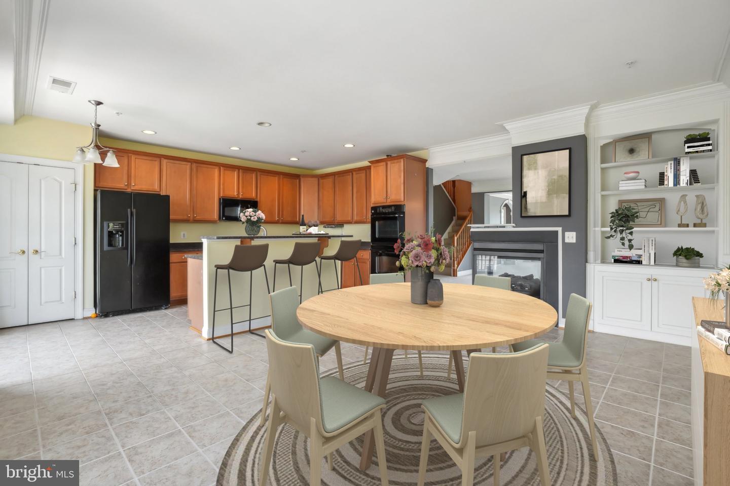 Photo 8 of 27 of 14833 Cloverdale Rd #95 townhome
