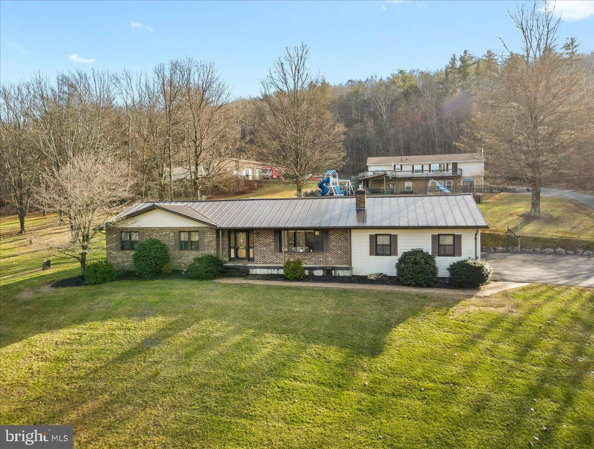 219 Stone Row Drive, Sciota, PA, 18354