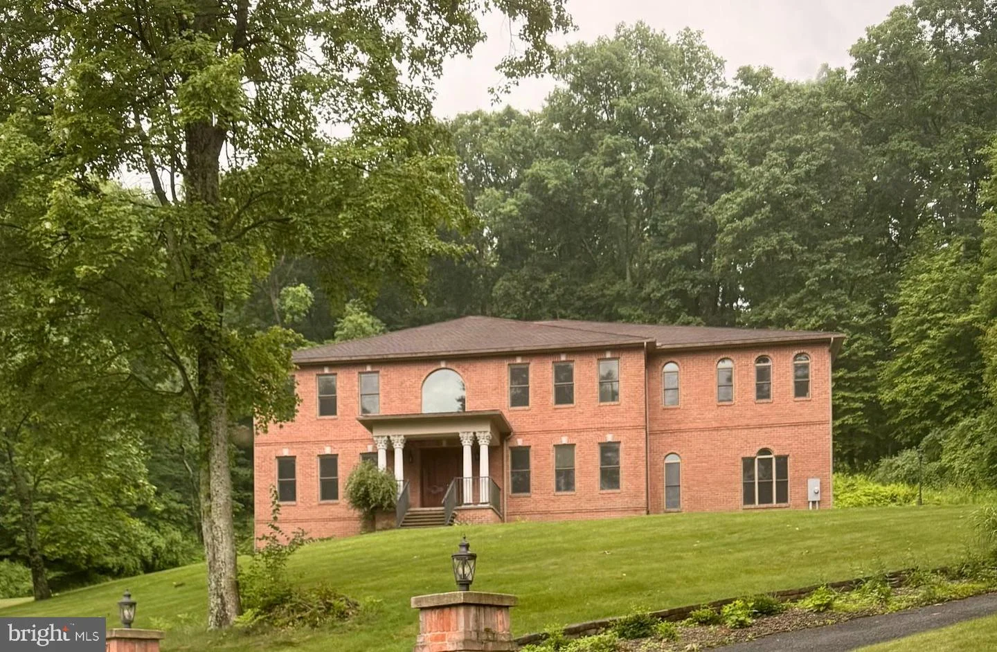 171 Manhasset Drive