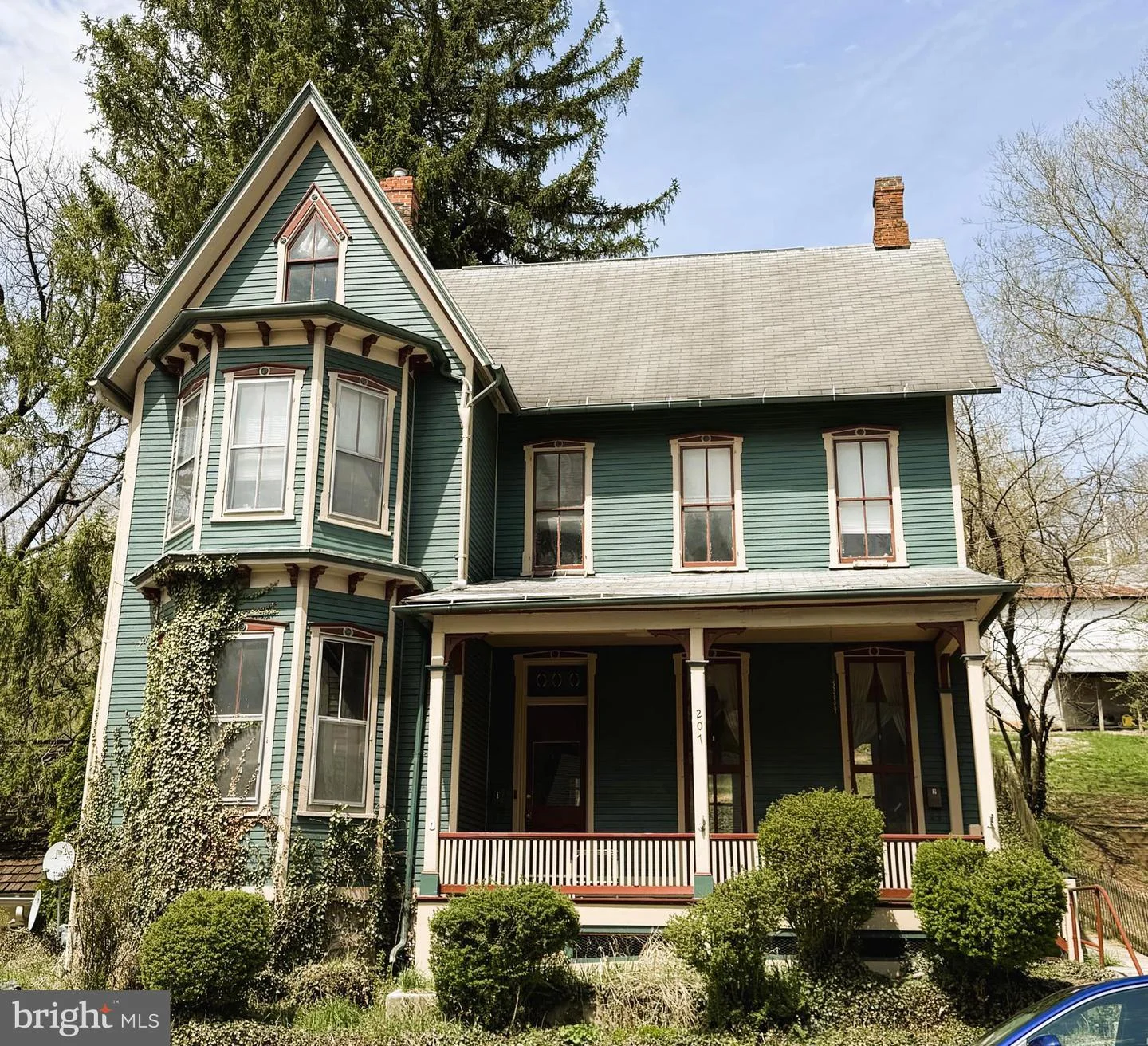 207 E Howard Street