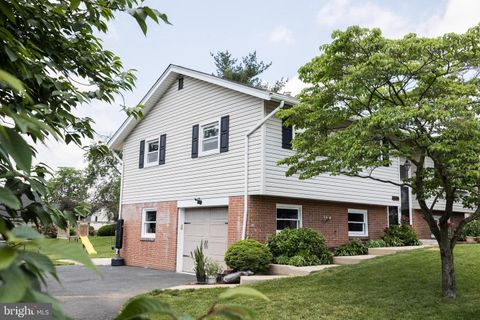 Single Family Residence in Lancaster PA 2134 Sherwal AVENUE 35.jpg