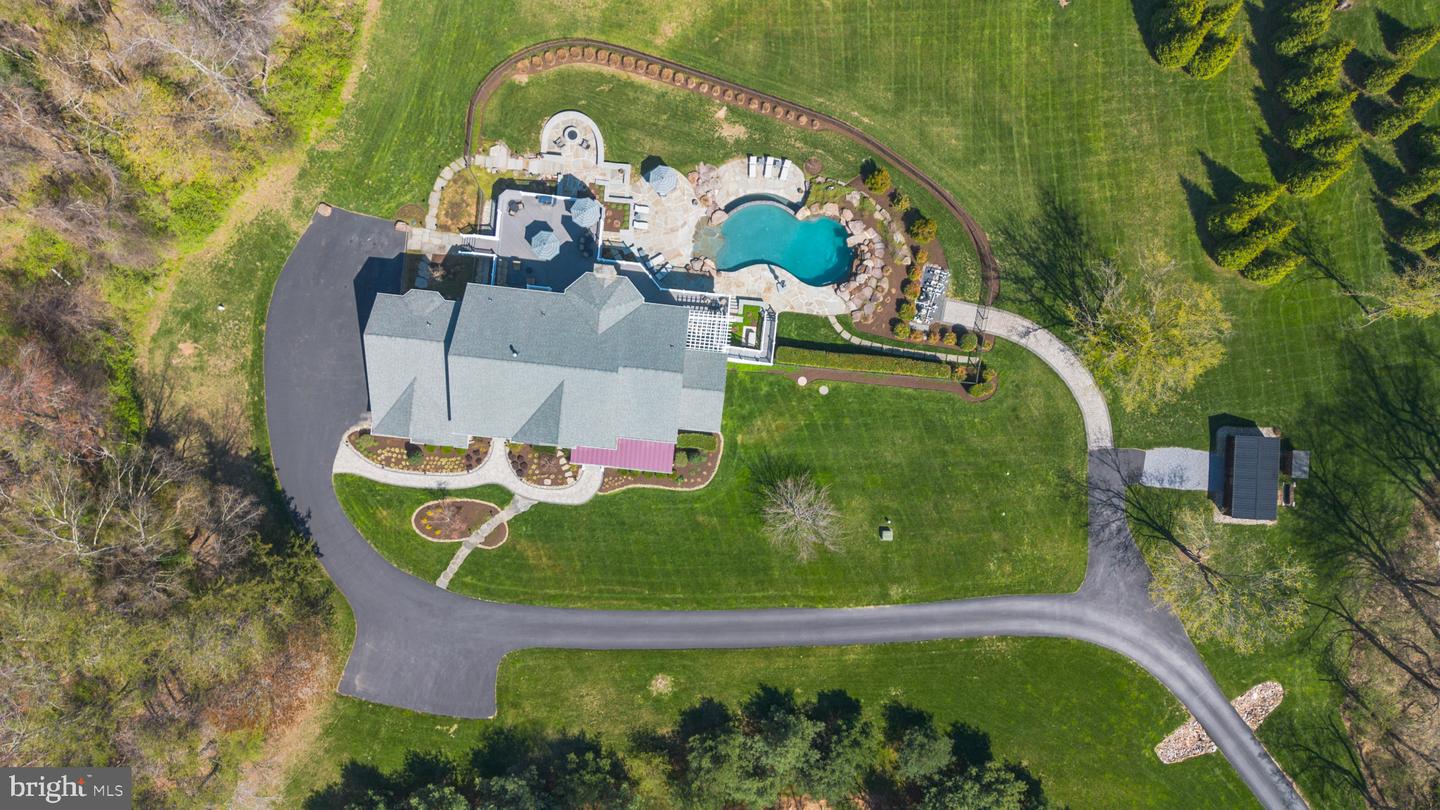 1140 Bernoudy Rd