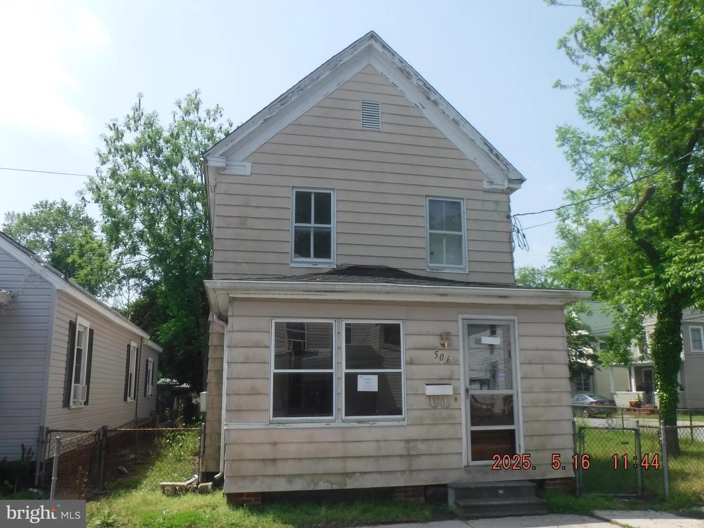 506 Robbins Street