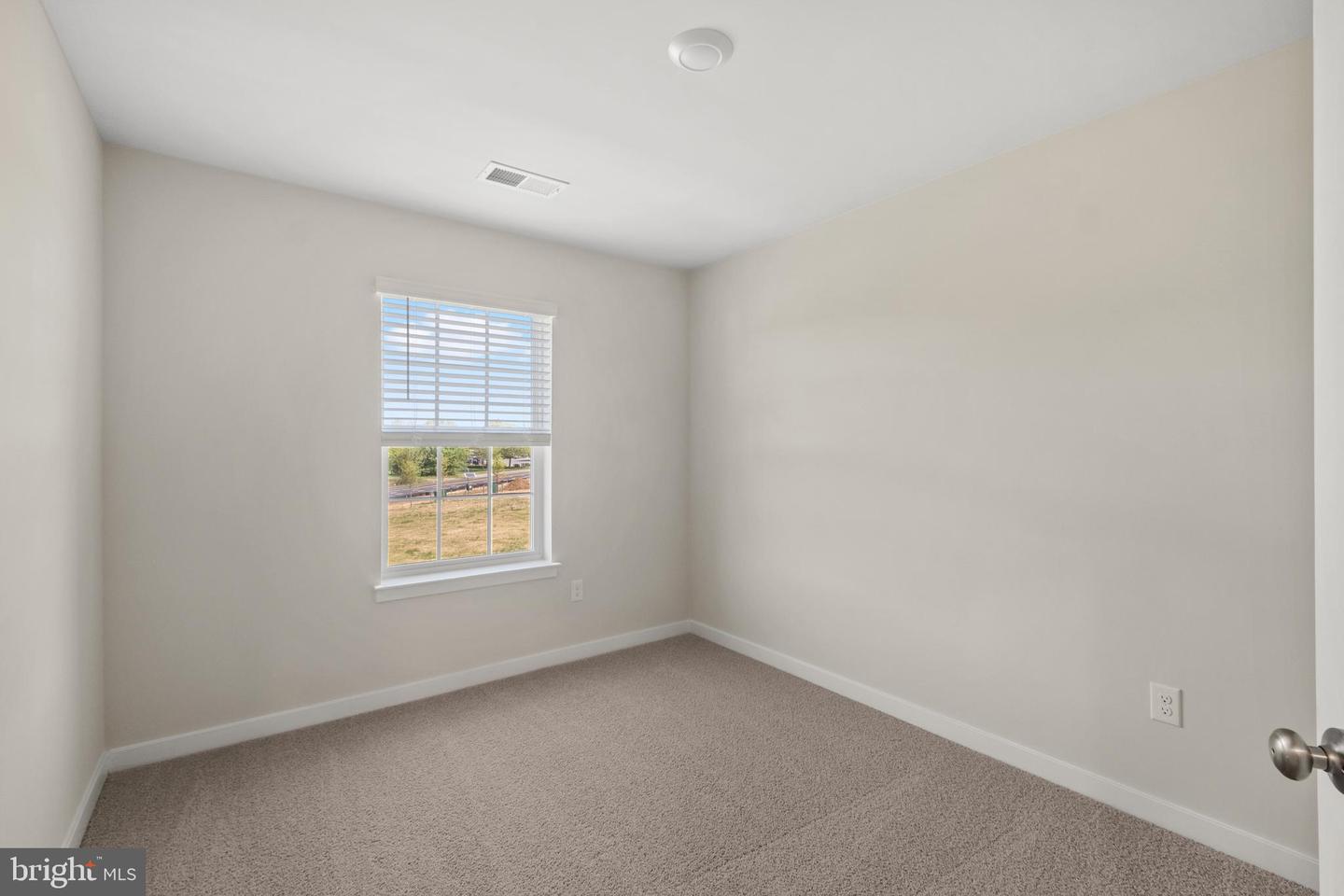 Photo 14 of 39 of 7514 Daybreak Dr townhome